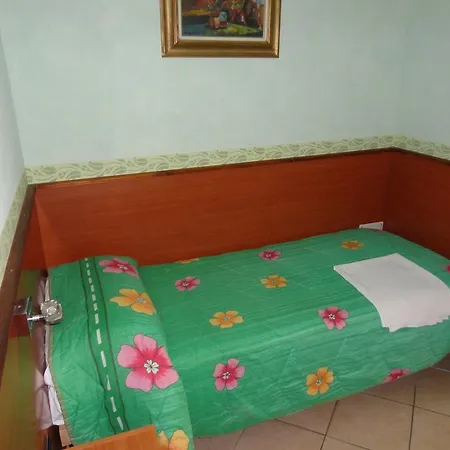 Miriam 3* سكاليا