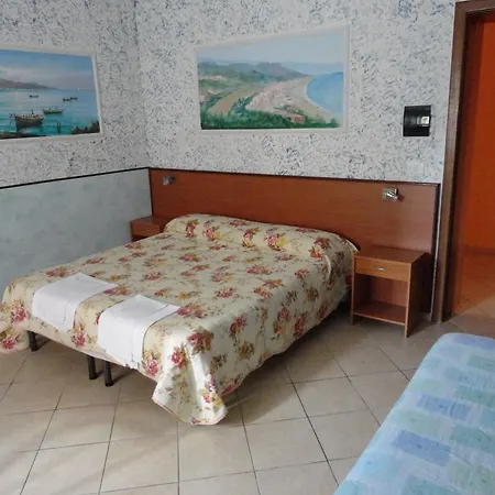 Miriam 3* سكاليا